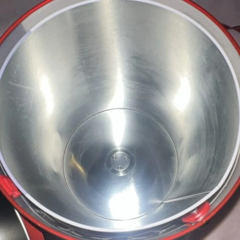 Disney Parks Mickey Mouse Holiday Metal Tin Bucket w/ Lid & Carrystrap works/🎶